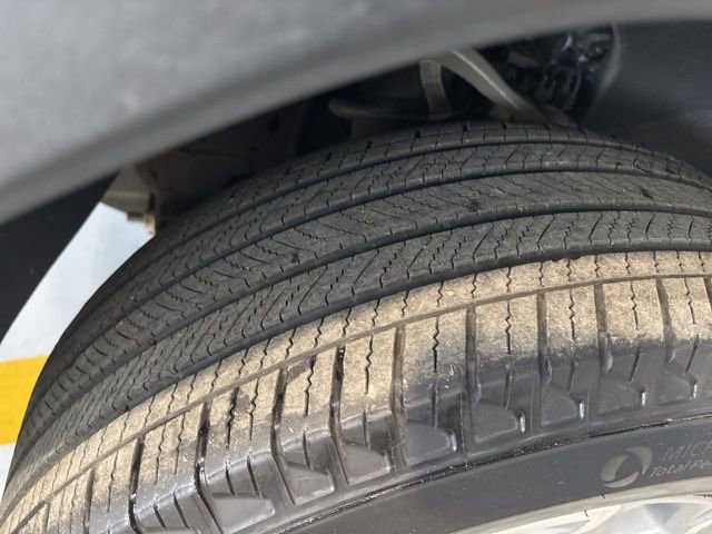 Used 2025 GMC Sierra 1500 SLT image 40