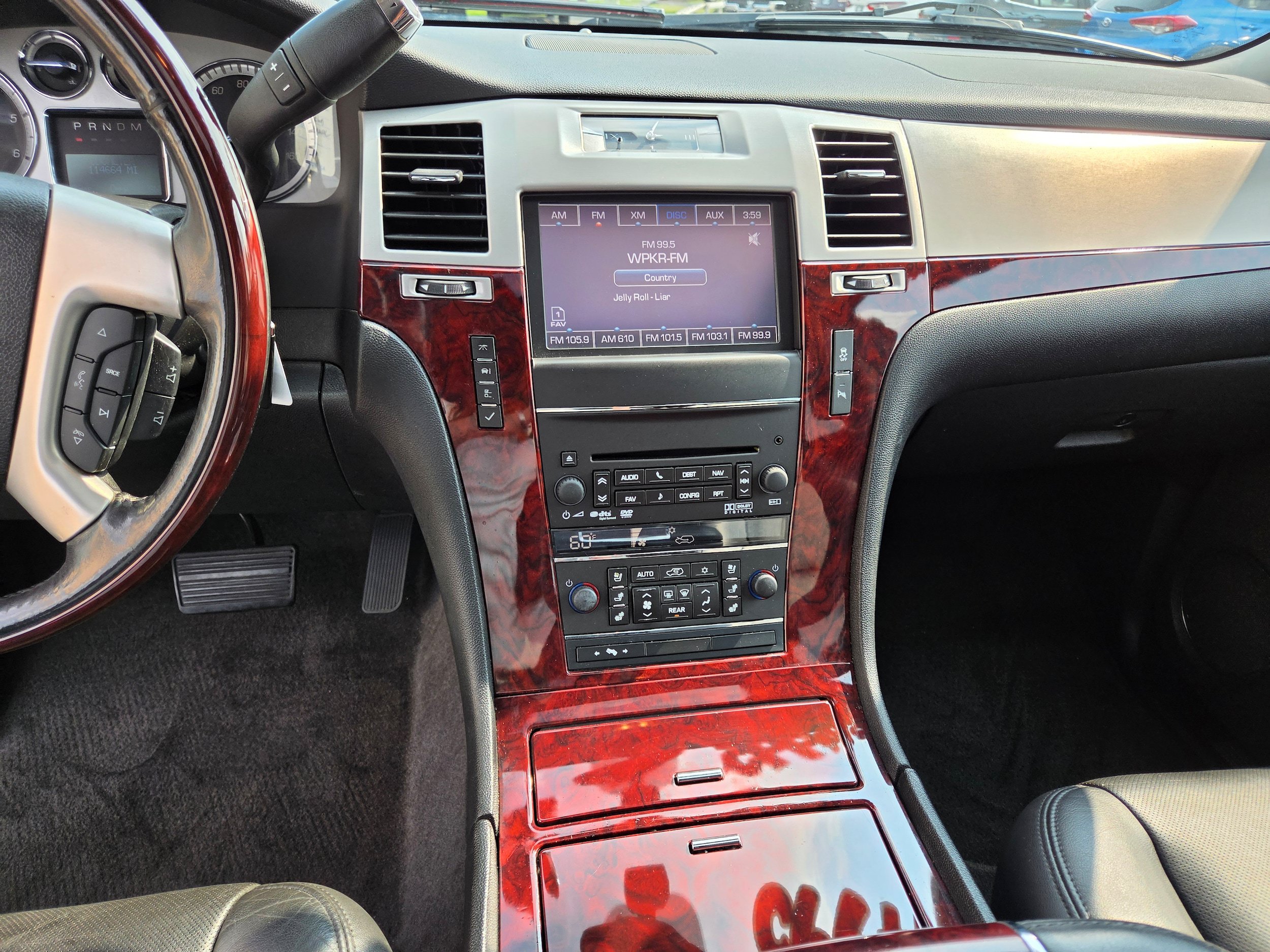 Used 2013 Cadillac Escalade ESV Luxury RWD image 7
