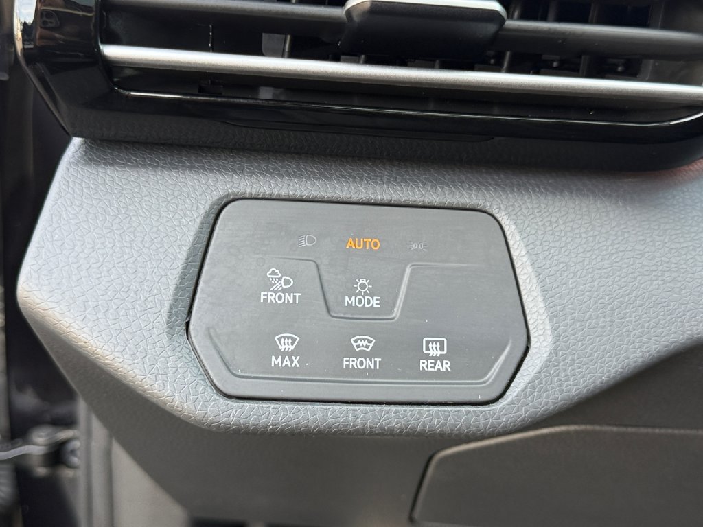 Used 2023 Volkswagen ID.4 Pro S AWD/4WD image 22