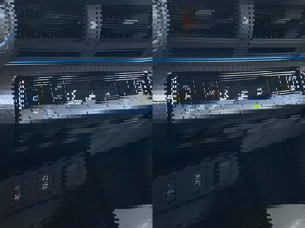 New 2026 Toyota Prius XLE image 25