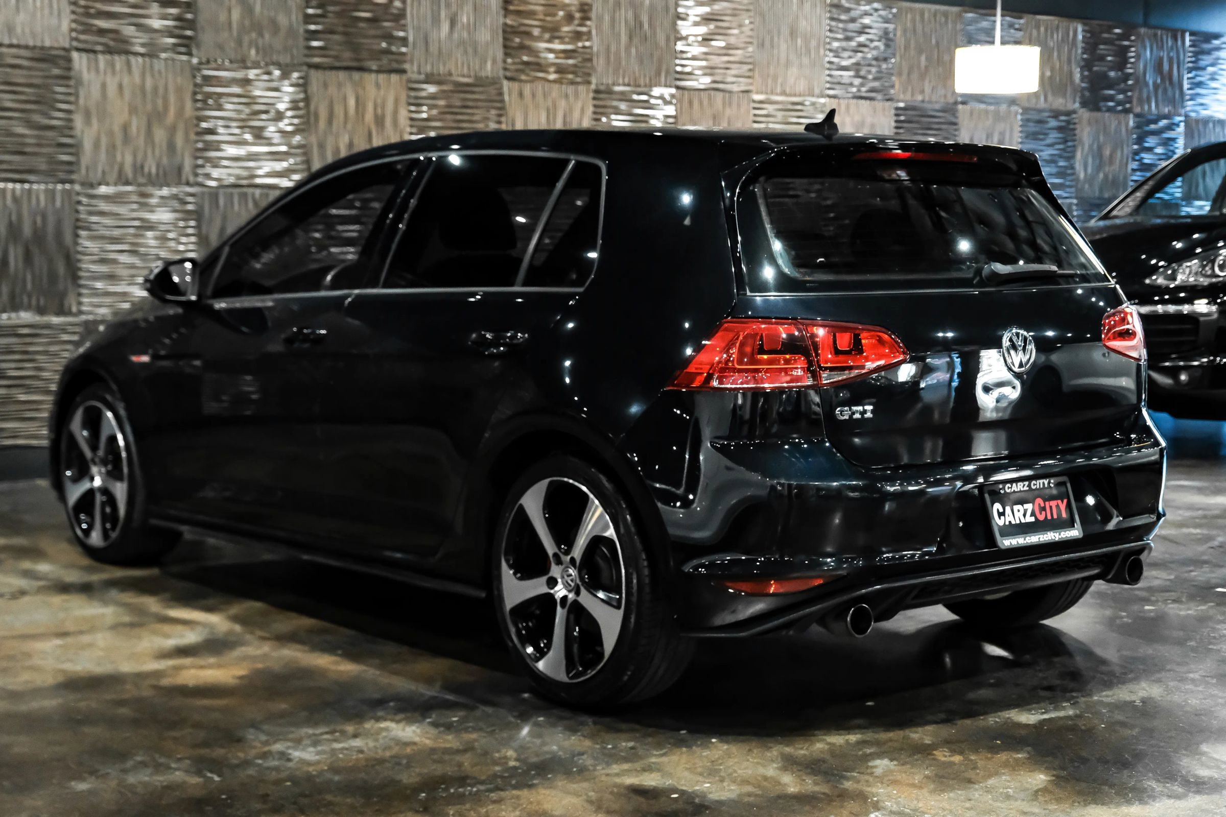Used 2017 Volkswagen GTI S FWD image 10