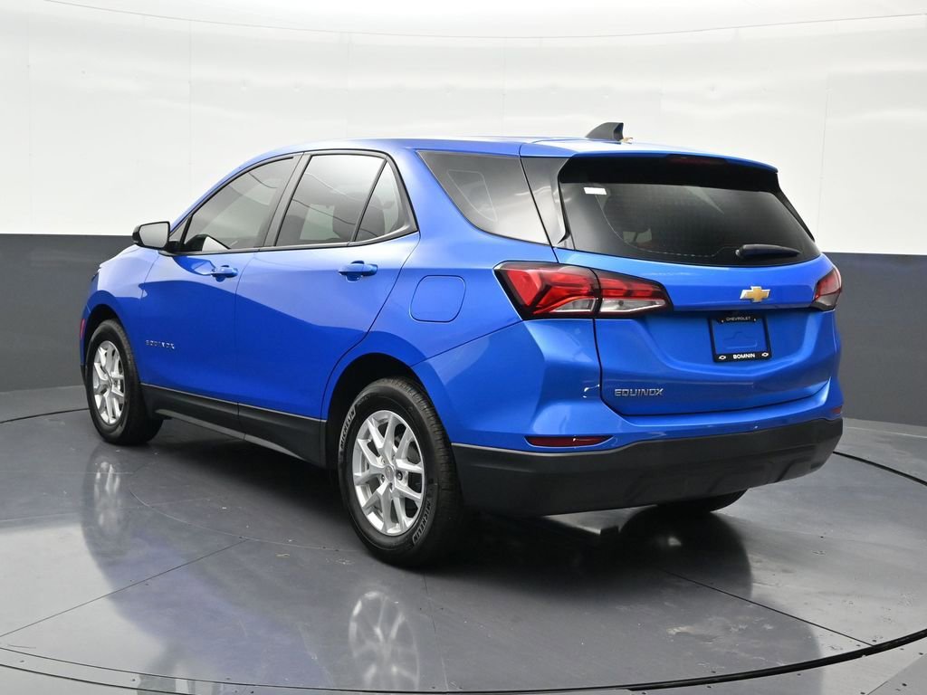 Used 2024 Chevrolet Equinox LS image 3