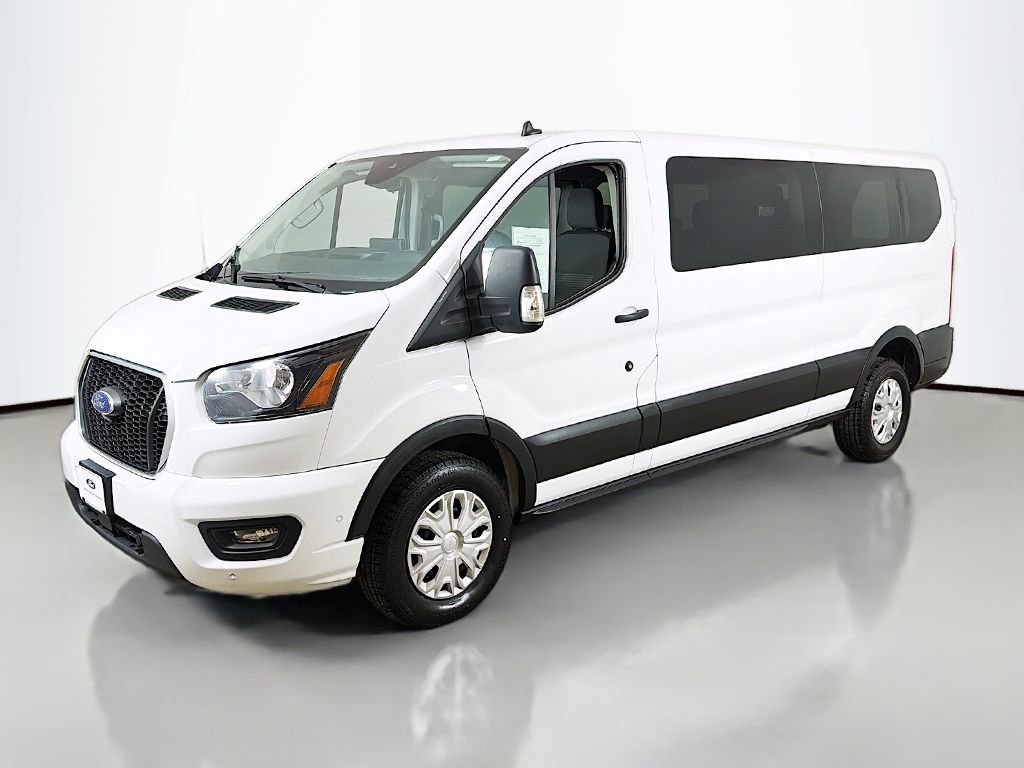 Used 2023 Ford Transit 350 XLT image 7