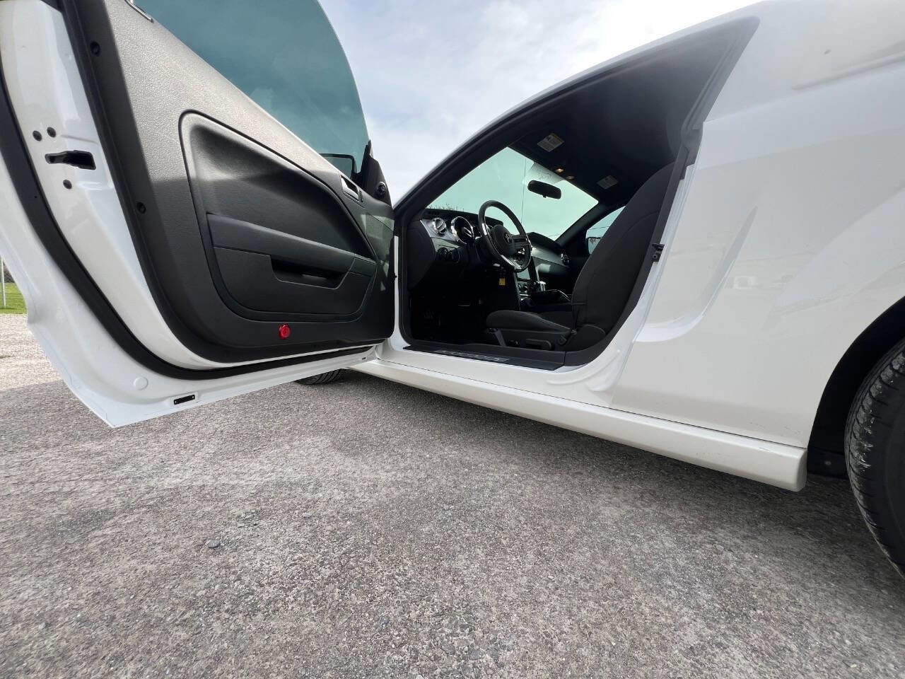 Used 2006 Ford Mustang GT RWD image 13