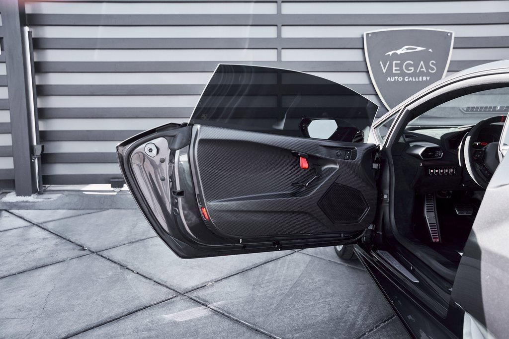 Used 2023 Lamborghini Huracan STO image 35