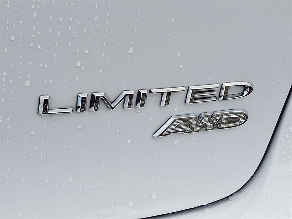 Certified 2024 Chrysler Pacifica Limited image 24