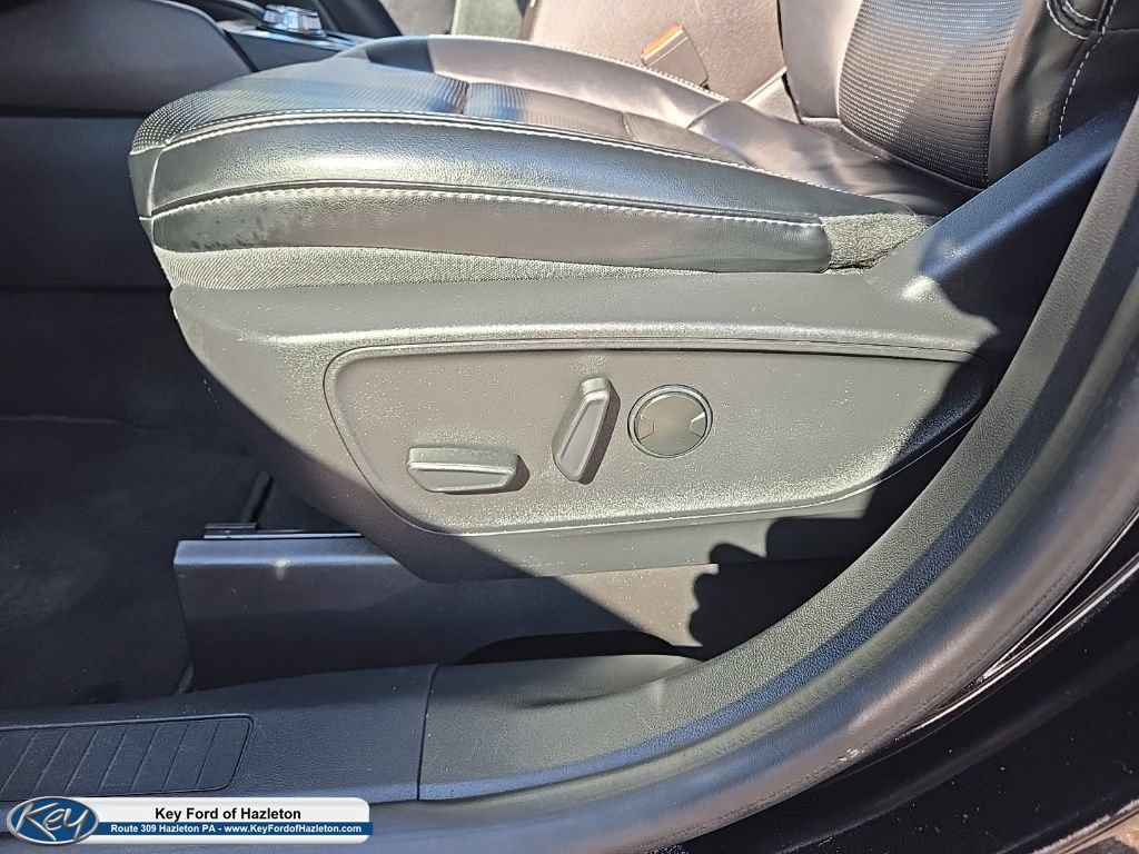 Used 2024 Ford Escape Platinum AWD/4WD image 38