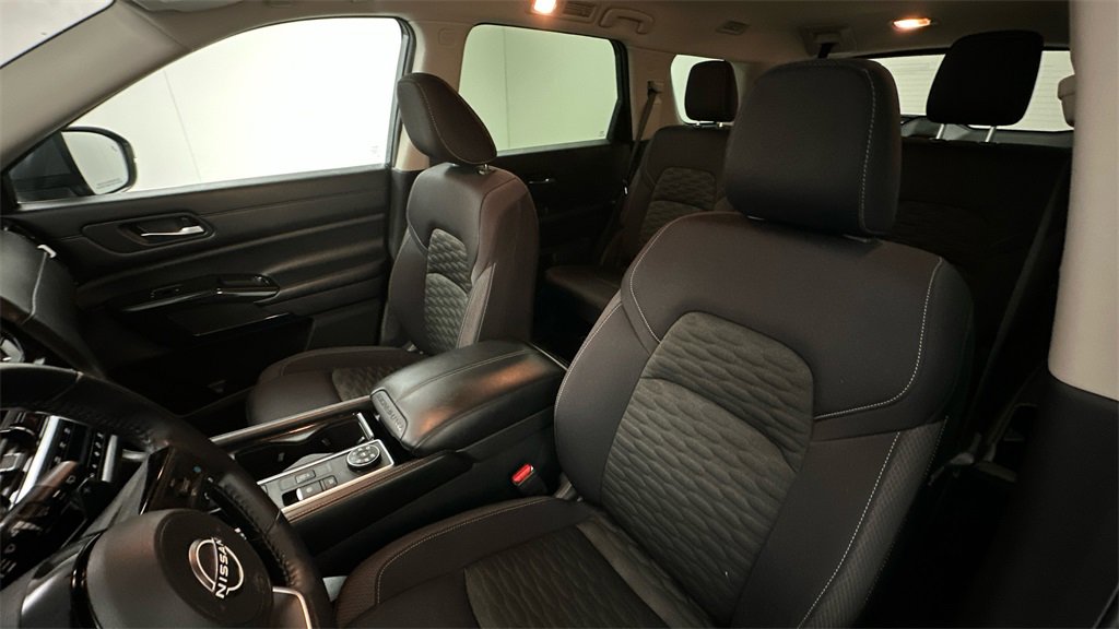 Certified 2022 Nissan Pathfinder SV image 9