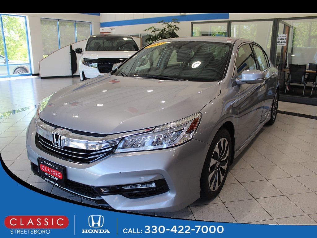 Used 2017 Honda Accord Touring video 1