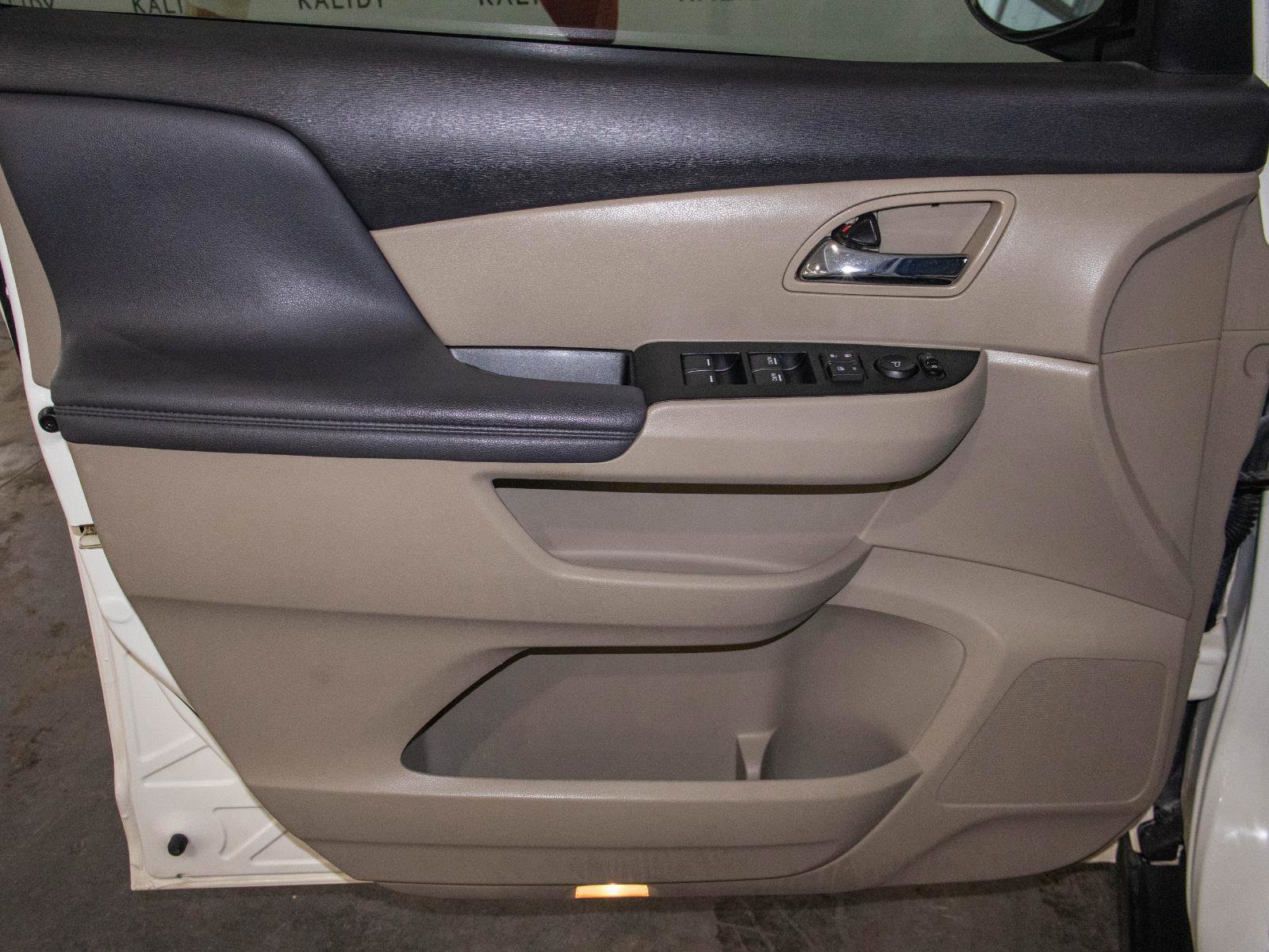 Used 2016 Honda Odyssey SE image 10