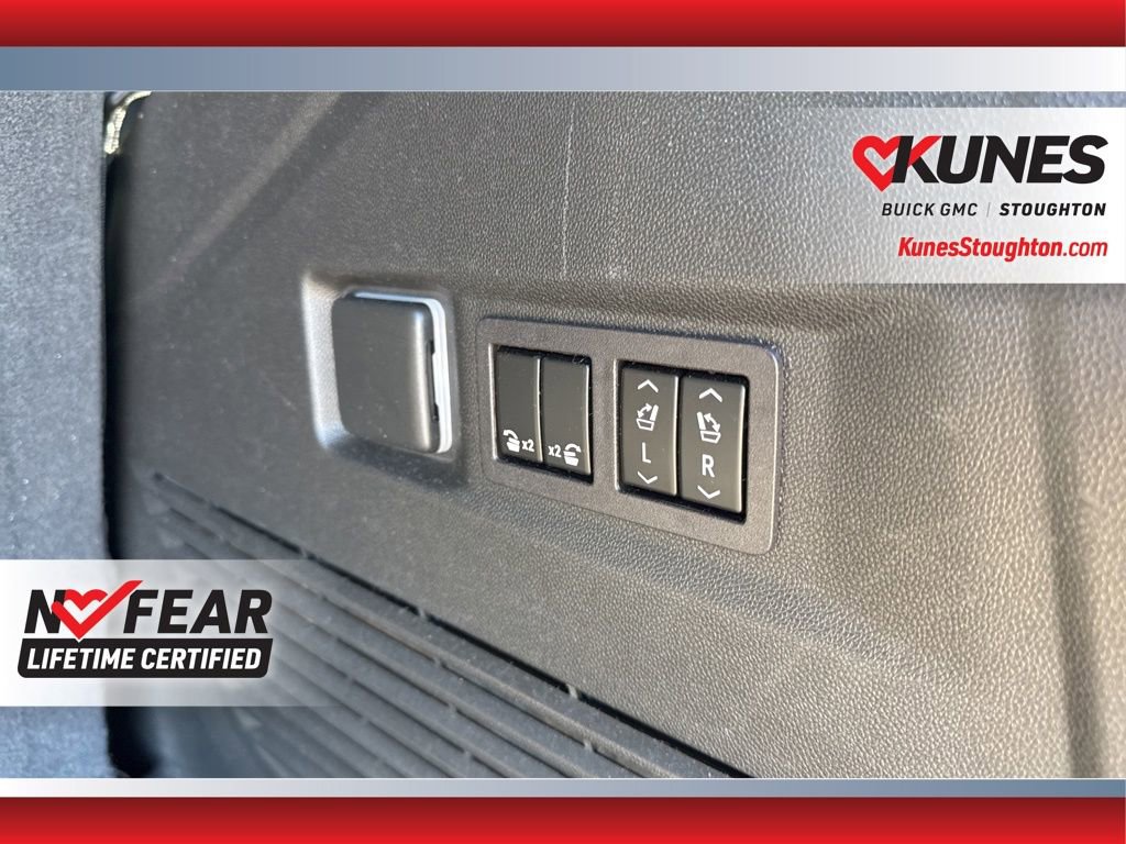Used 2023 GMC Yukon AT4 image 37