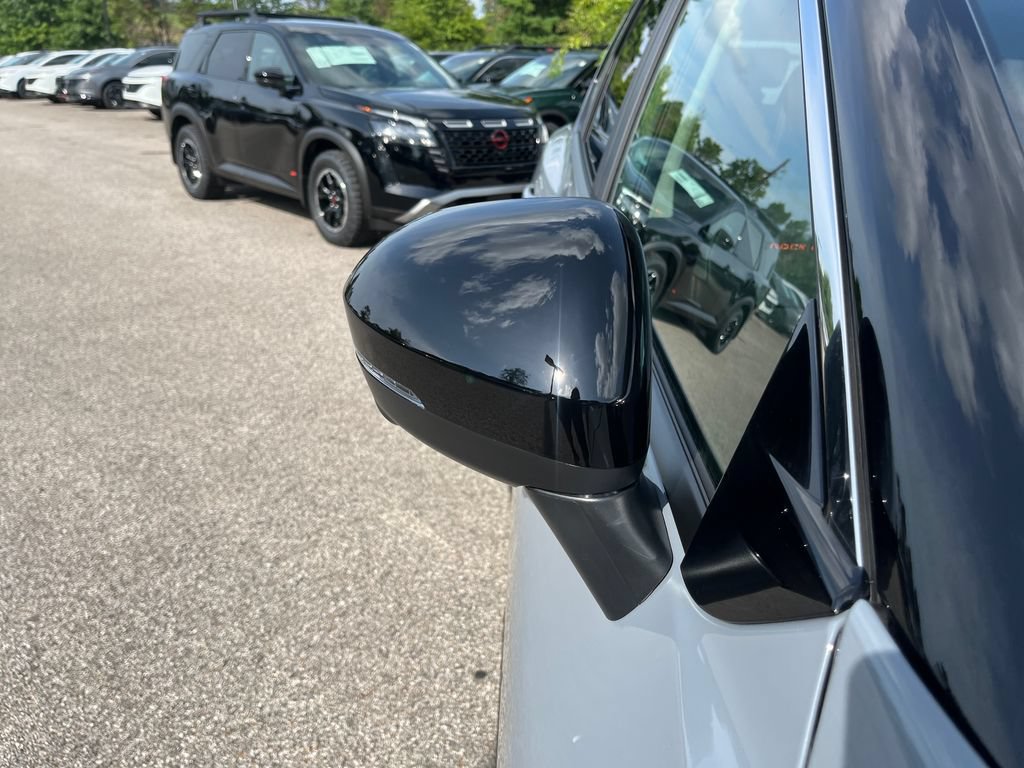 New 2026 Nissan Rogue SV w/ Rock Creek Premium Package AWD/4WD image 38