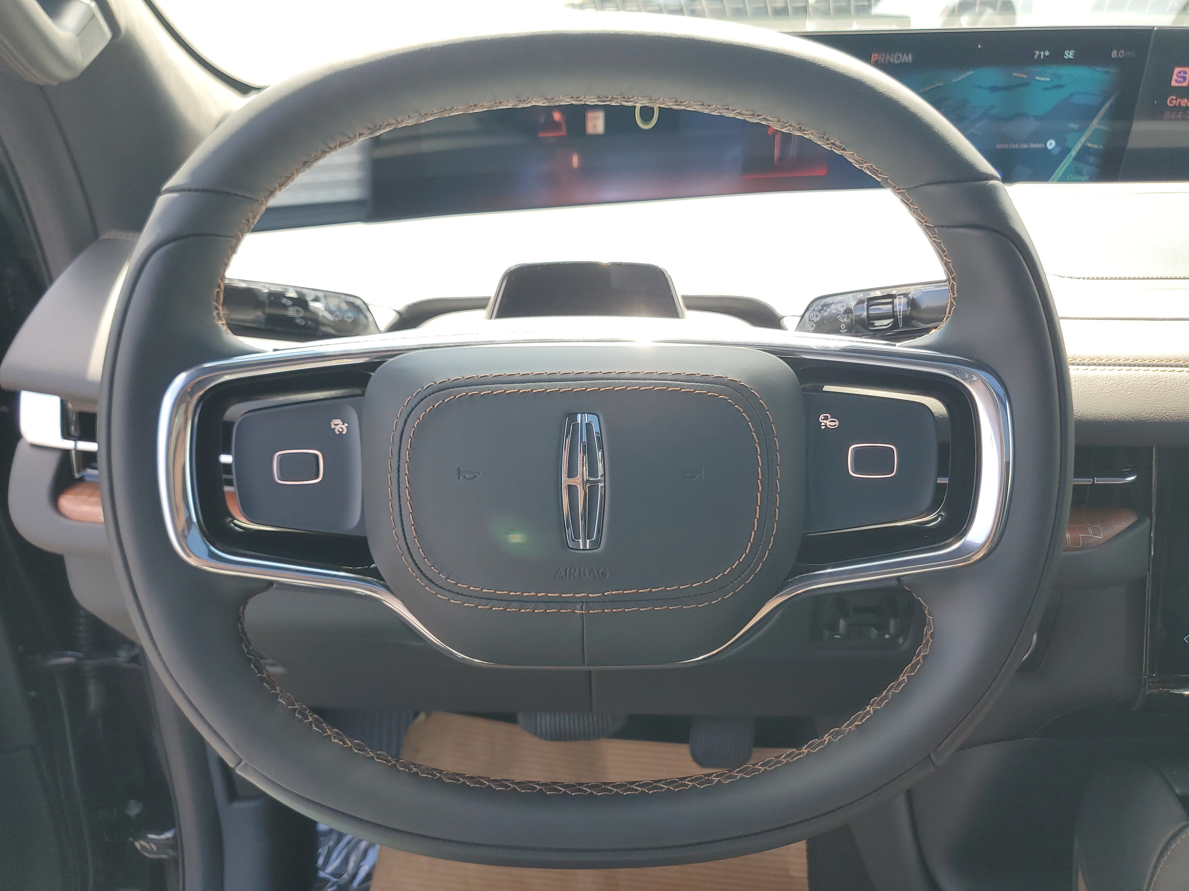 New 2026 Lincoln Navigator Black Label AWD/4WD image 16