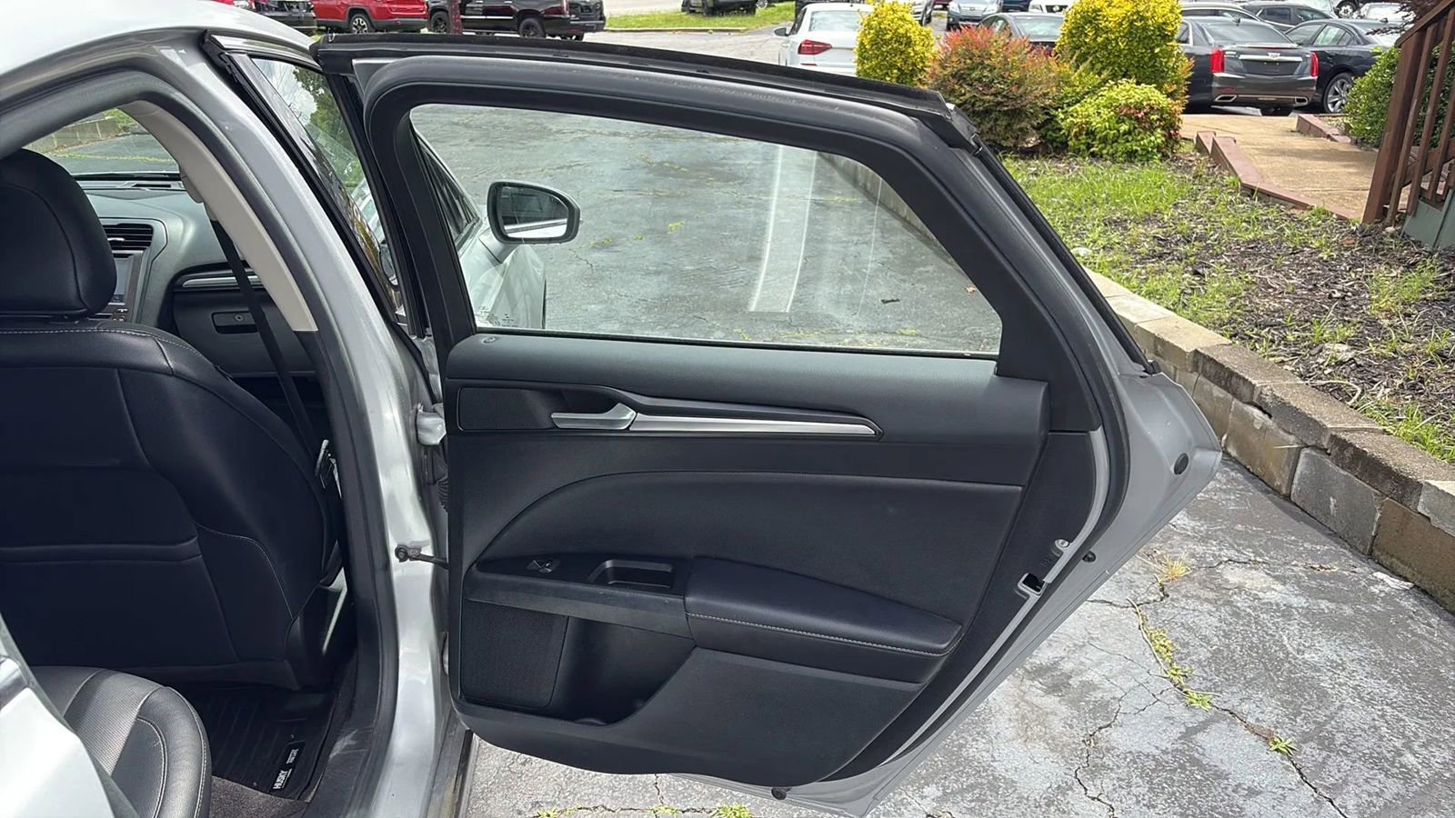 Used 2019 Ford Fusion Titanium image 18