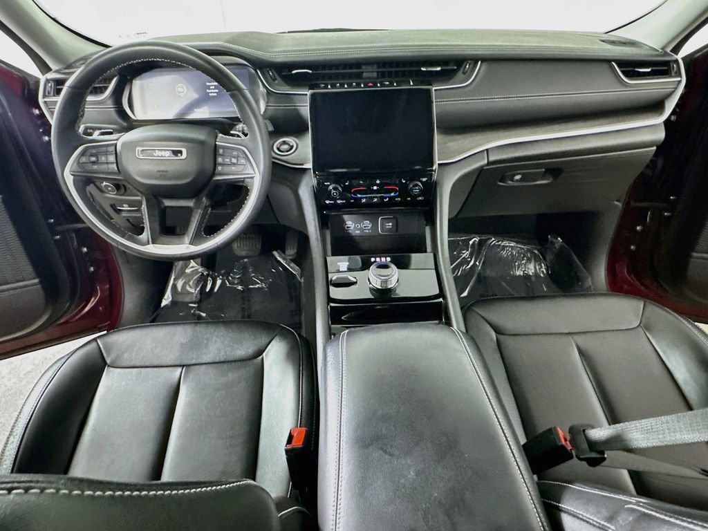 Used 2023 Jeep Grand Cherokee Limited AWD/4WD image 18