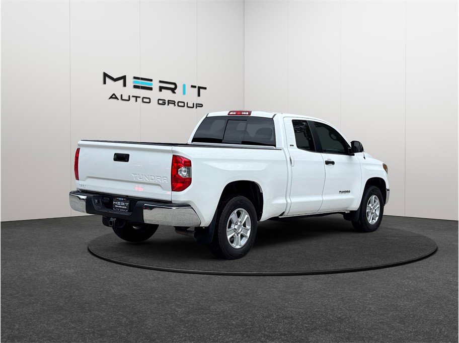 Used 2018 Toyota Tundra SR5 w/ SR5 Upgrade Package image 9