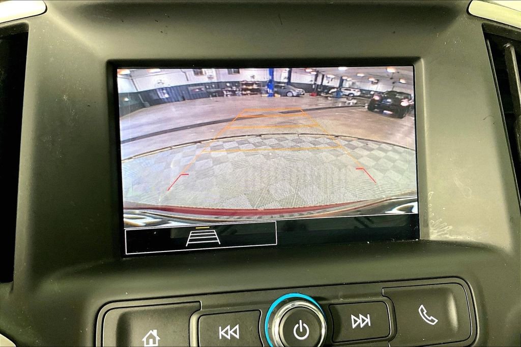 Used 2024 GMC Terrain SLE w/ Driver Convenience Package image 30