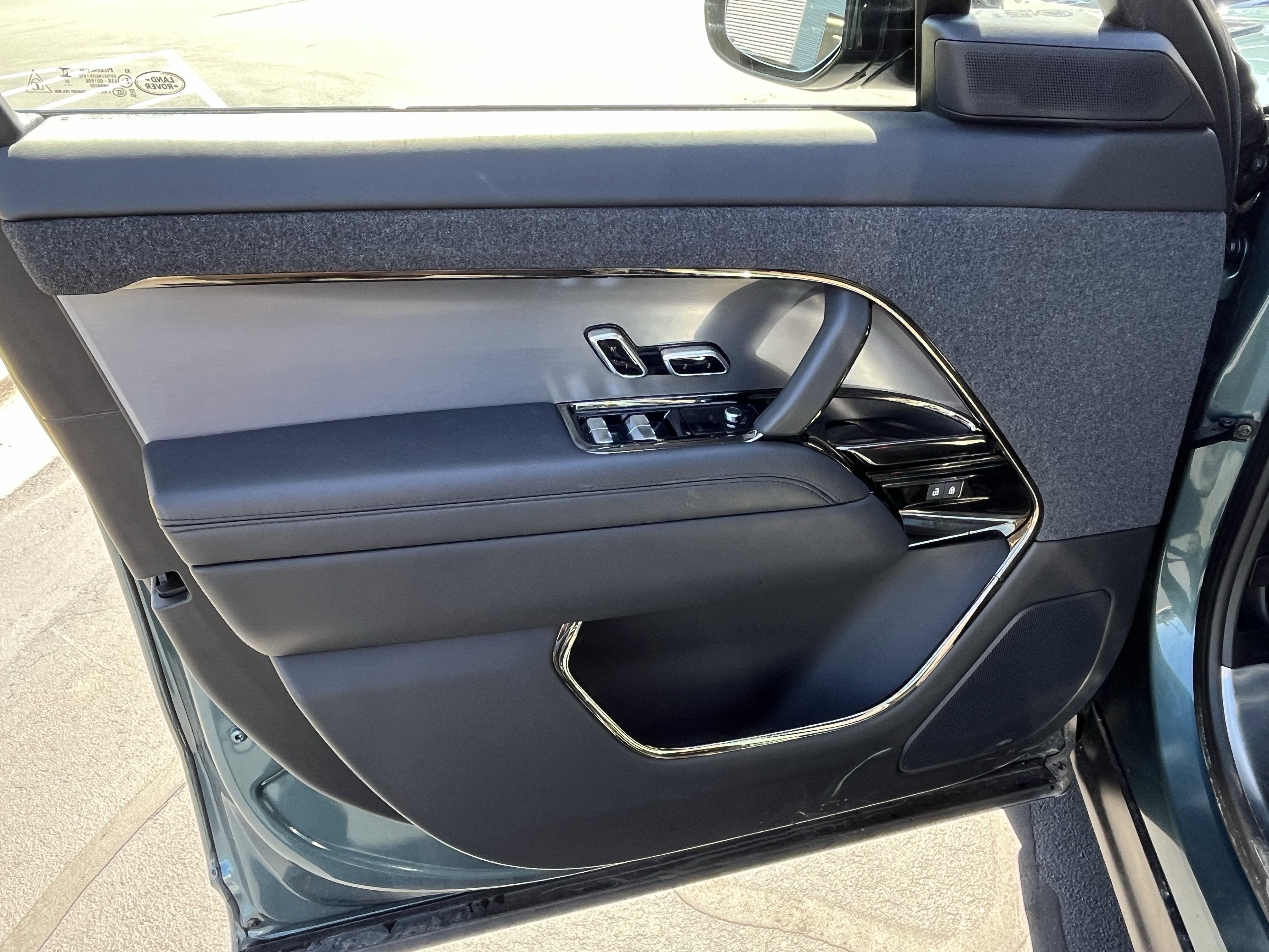 Used 2024 Land Rover Range Rover Sport Dynamic SE image 13