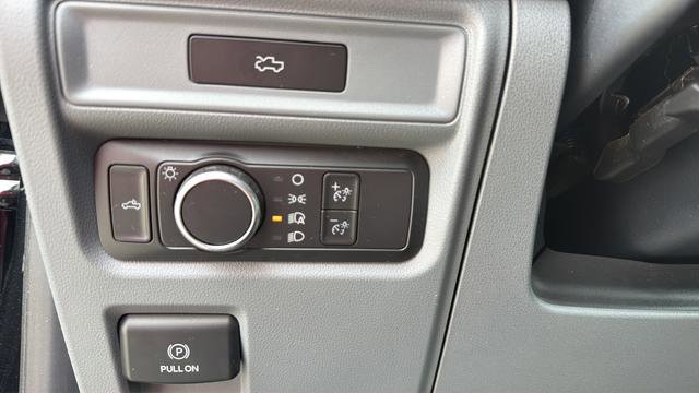 Used 2022 Ford F150 Lightning Pro image 23