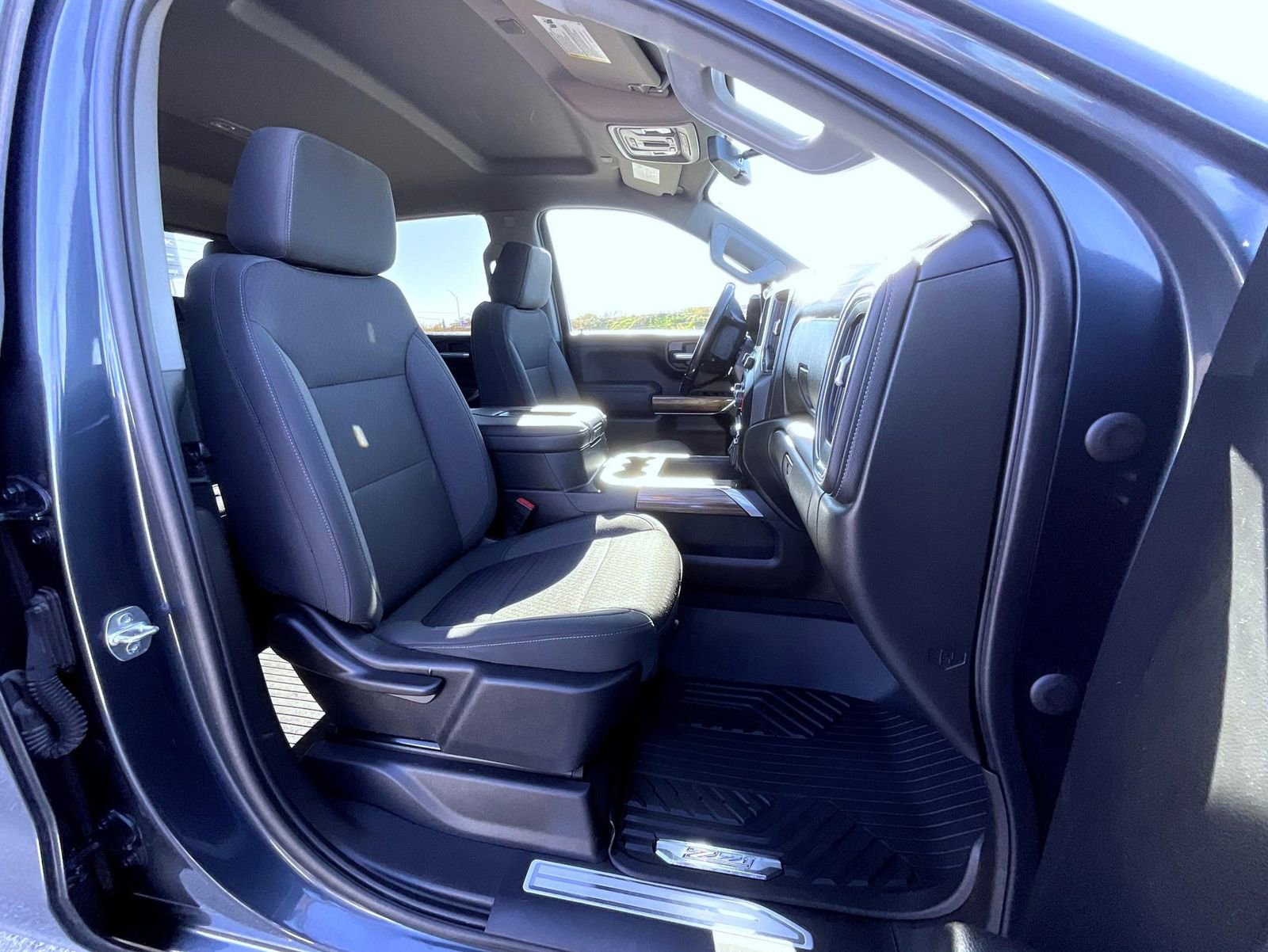 Certified 2021 Chevrolet Silverado 1500 RST image 15