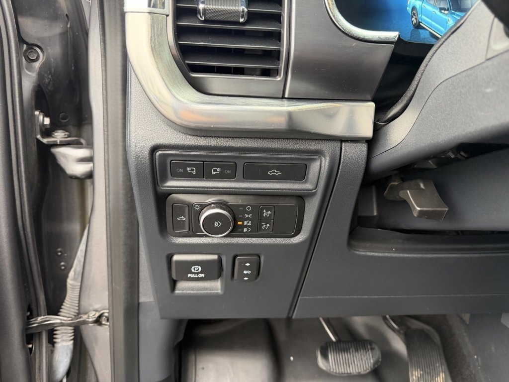 Used 2022 Ford F150 Lariat w/ Trailer Tow Package image 18