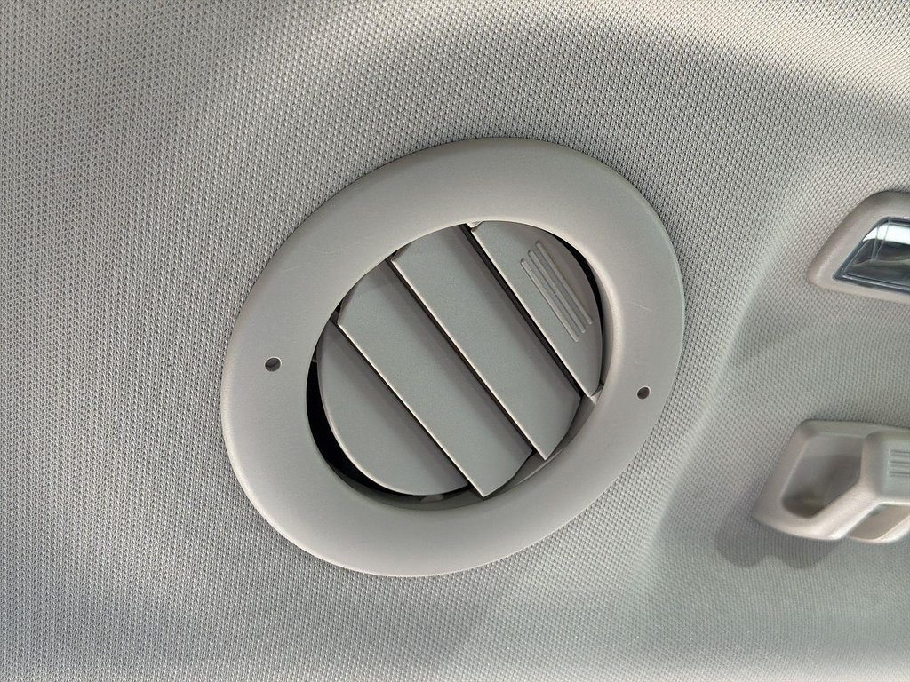 Used 2023 Ford Explorer XLT w/ Equipment Group 202A AWD/4WD image 20