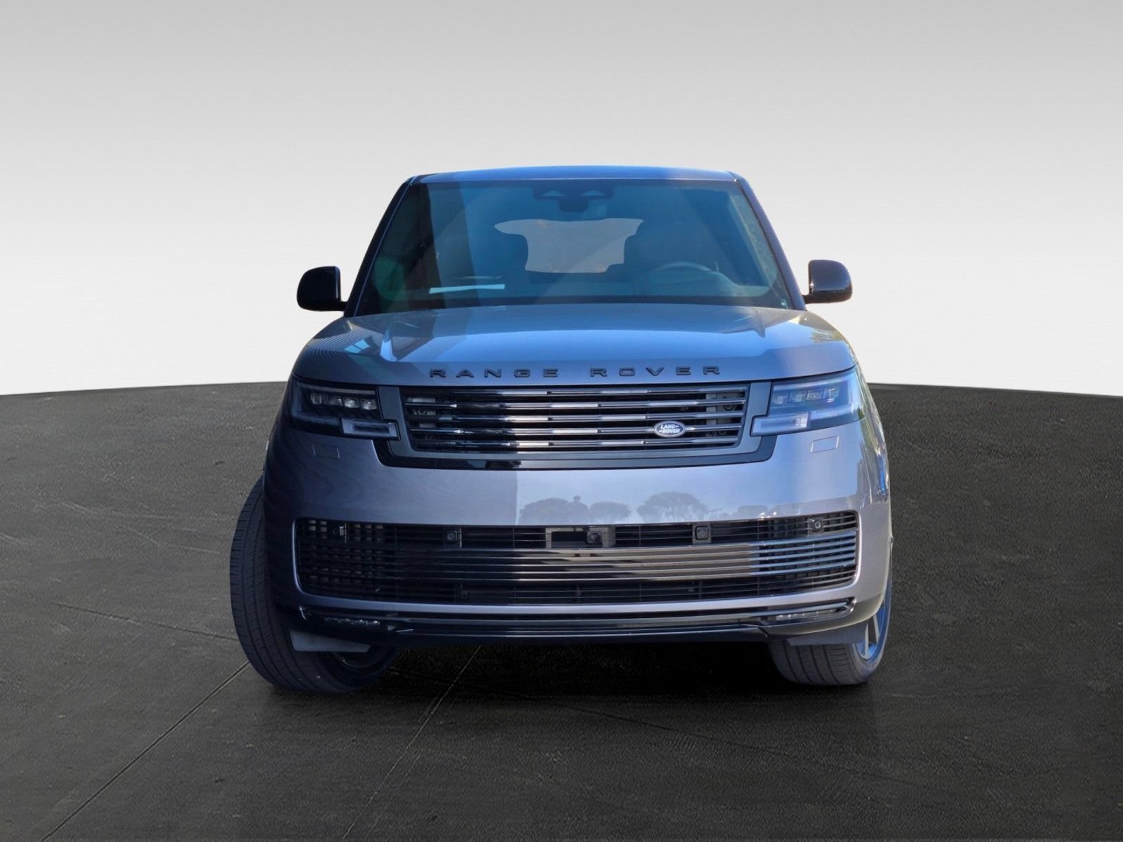 New 2026 Land Rover Range Rover SV AWD/4WD image 3