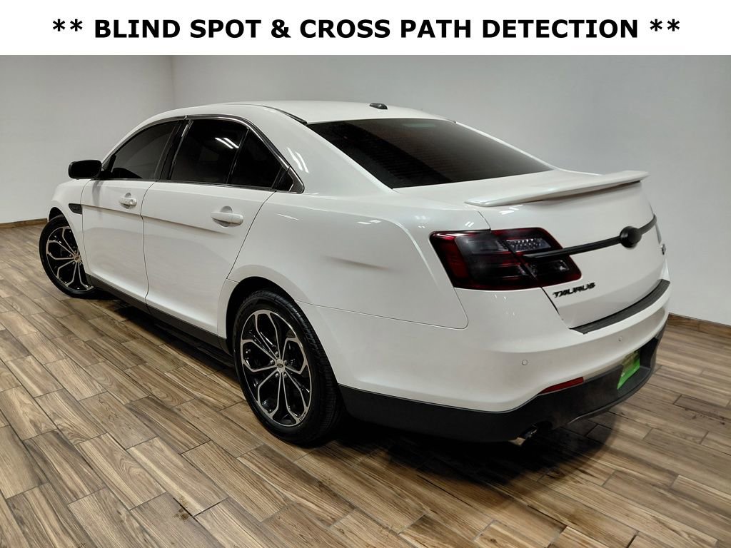Used 2018 Ford Taurus SHO image 14