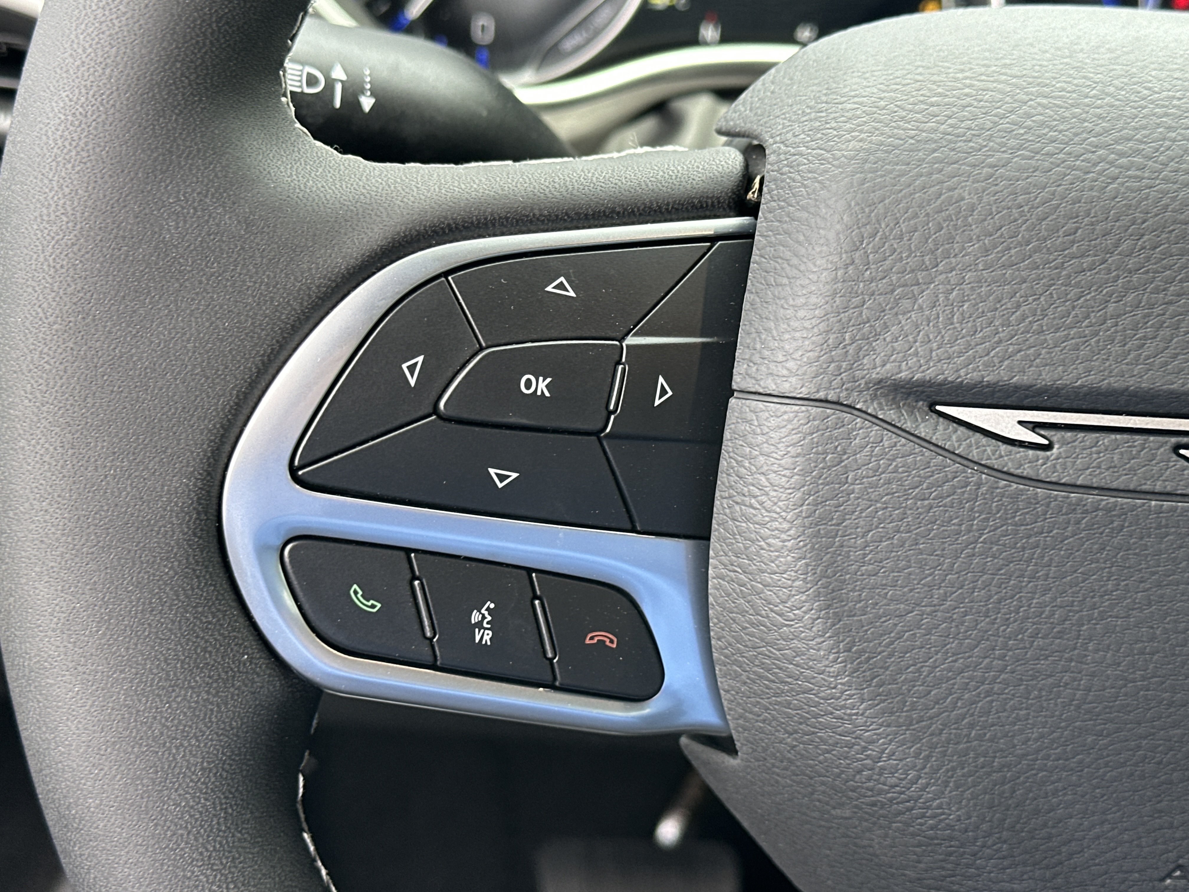 New 2027 Chrysler Pacifica Select AWD/4WD image 9