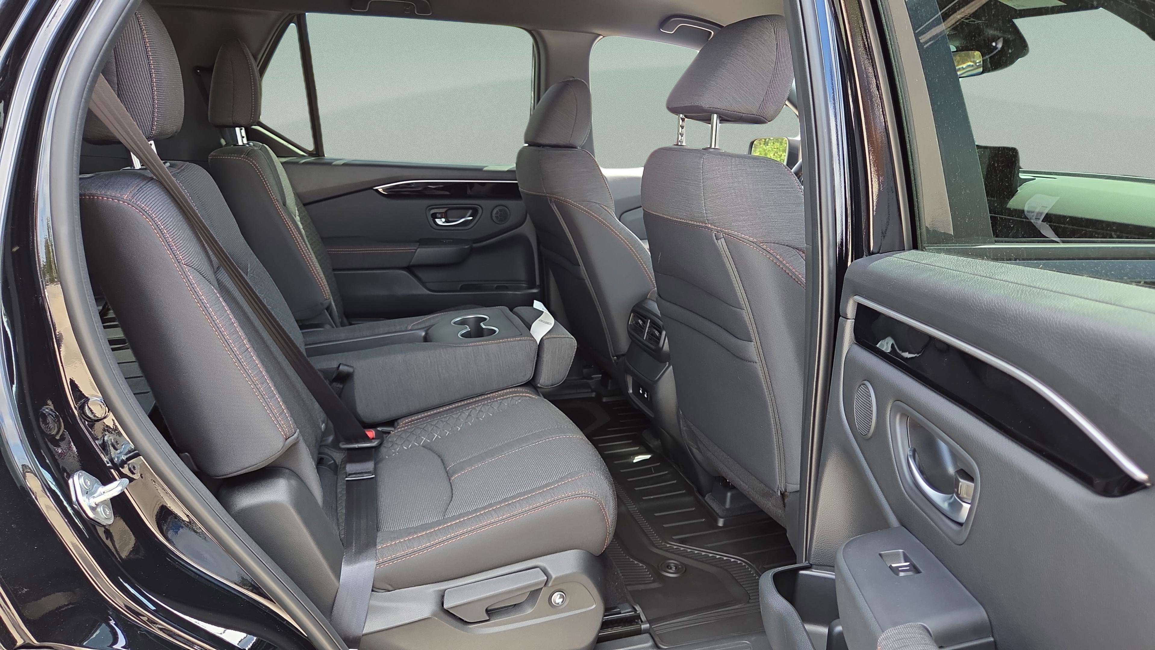 New 2026 Honda Pilot Sport image 16