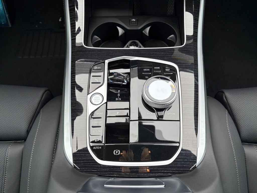 New 2026 BMW X5 M60i AWD/4WD image 11