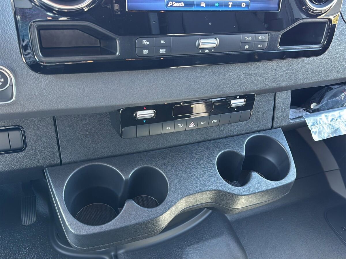 New 2026 Mercedes-Benz Sprinter 2500 image 21