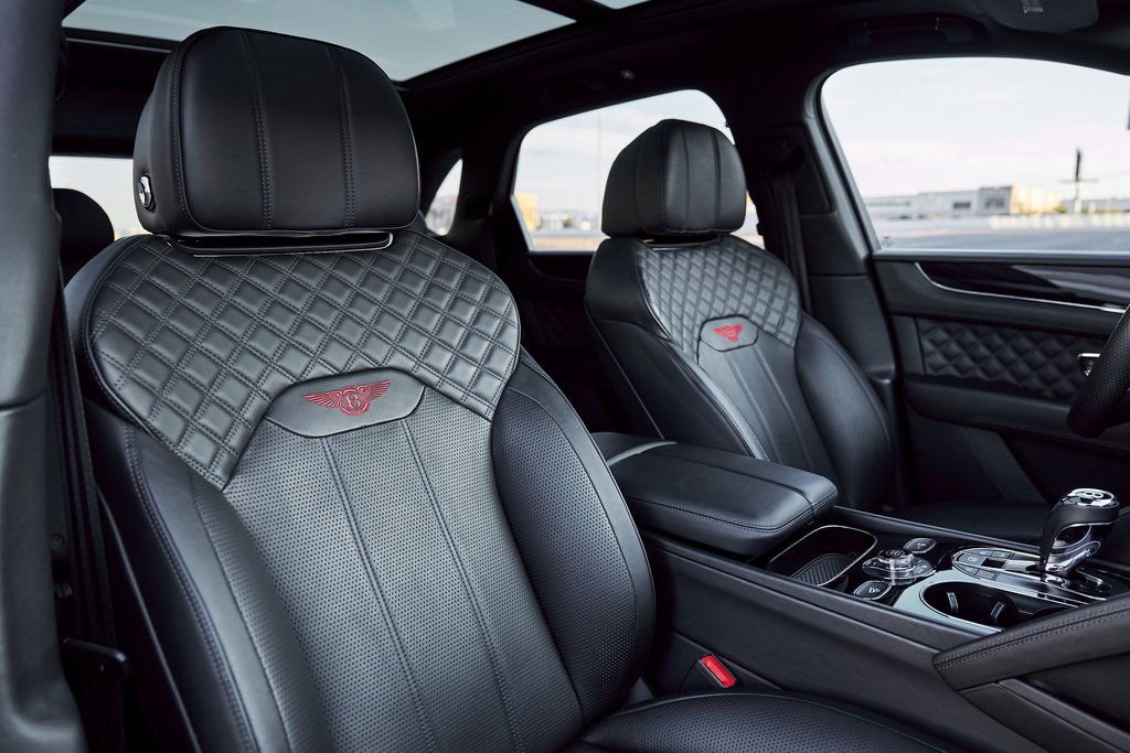 Used 2022 Bentley Bentayga image 39