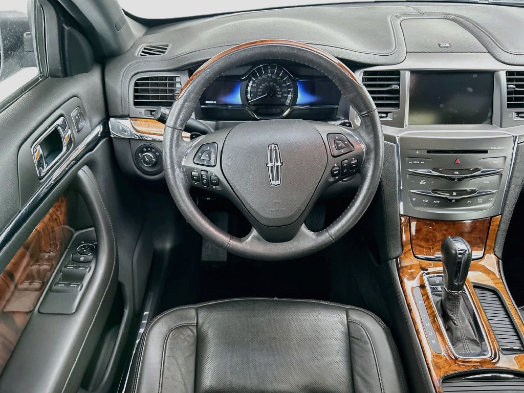 Used 2015 Lincoln MKS AWD w/ Equipment Group 201A image 10