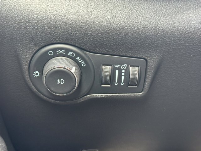 Certified 2024 Jeep Compass Limited AWD/4WD image 23