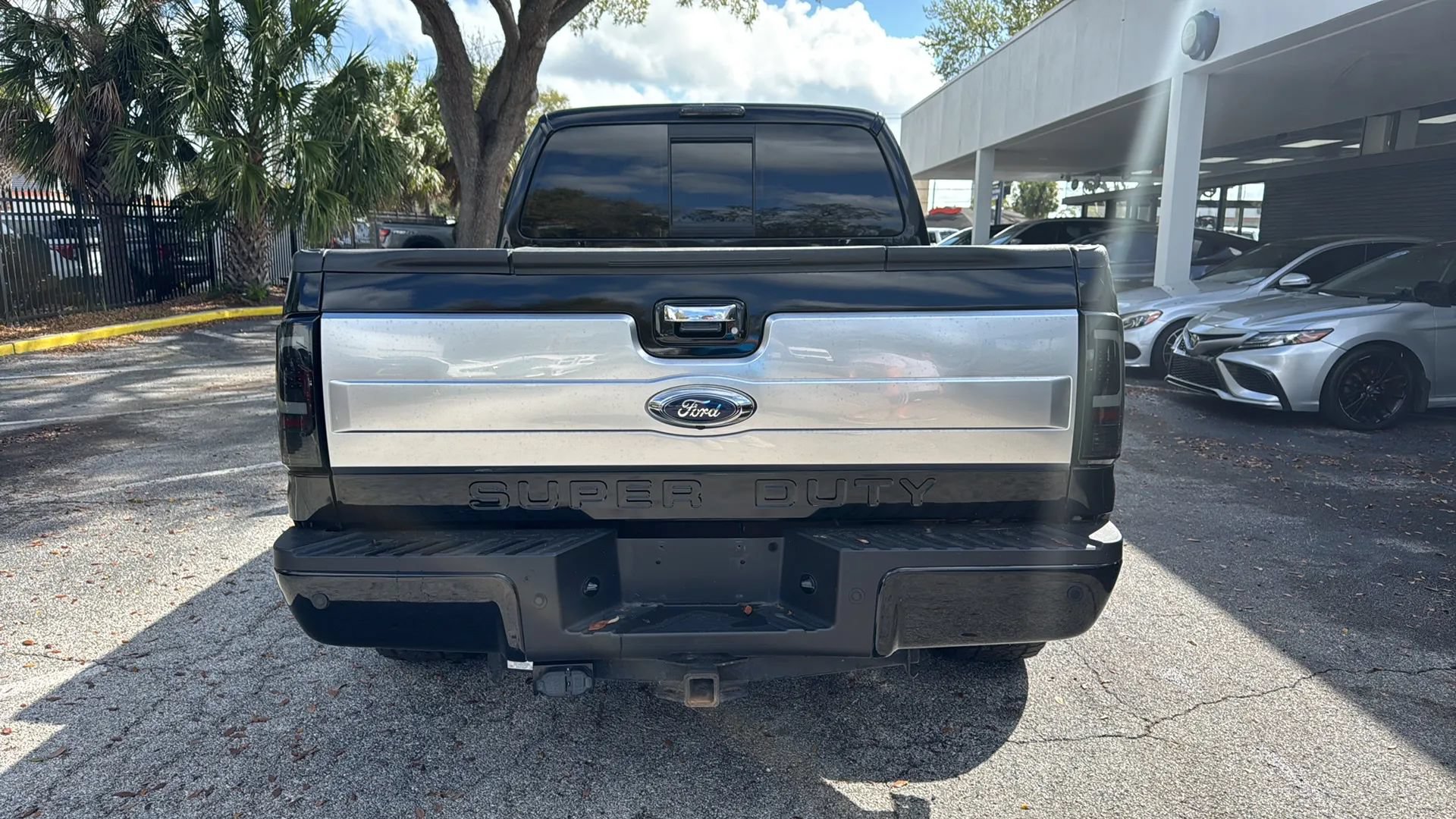 Used 2016 Ford F250 Platinum w/ FX4 Off-Road Package image 6