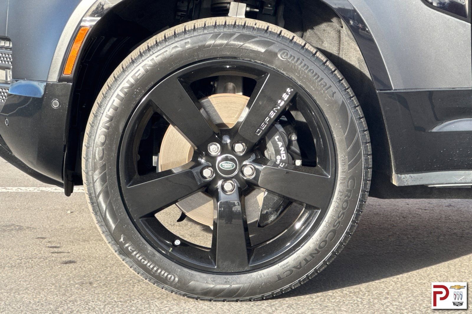 Used 2025 Land Rover Defender 110 V8 image 34