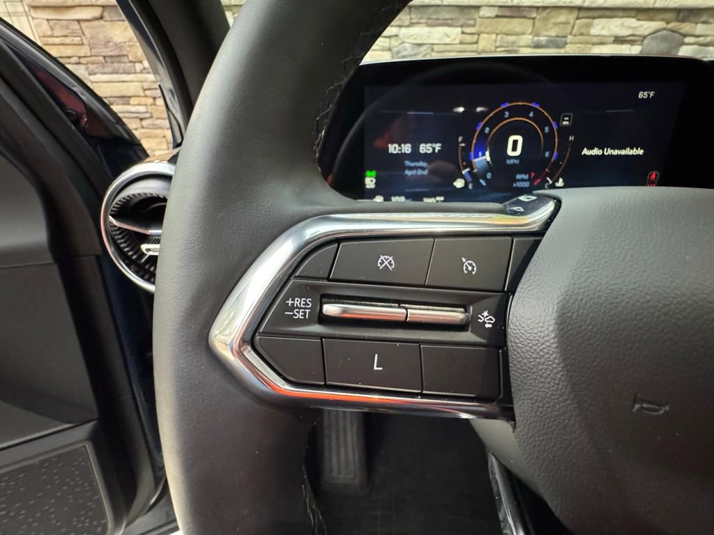 Used 2025 Chevrolet Equinox LT w/ Midnight Edition image 16