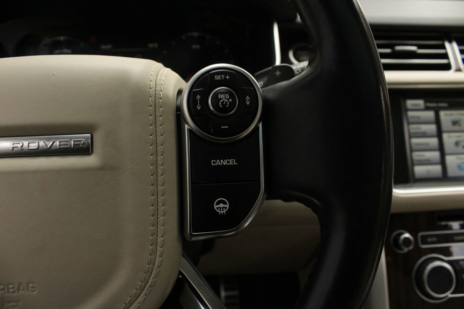 Used 2014 Land Rover Range Rover Supercharged AWD/4WD image 30