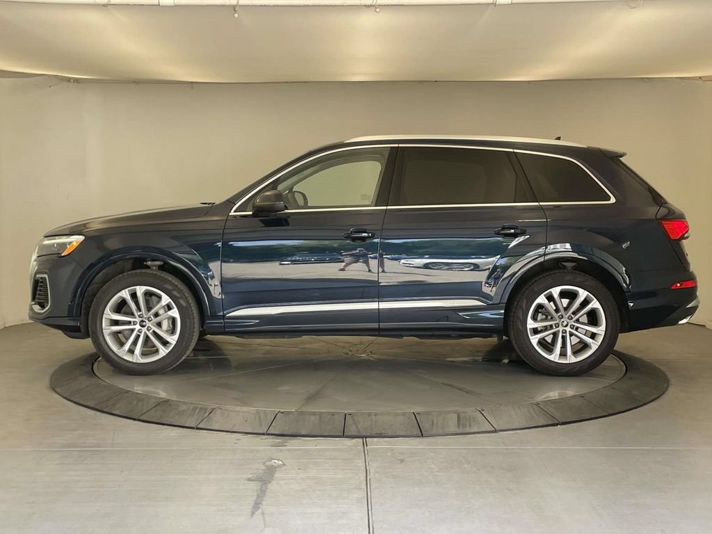Certified 2025 Audi Q7 2.0T Premium Plus w/ Premium Plus Package AWD/4WD image 2