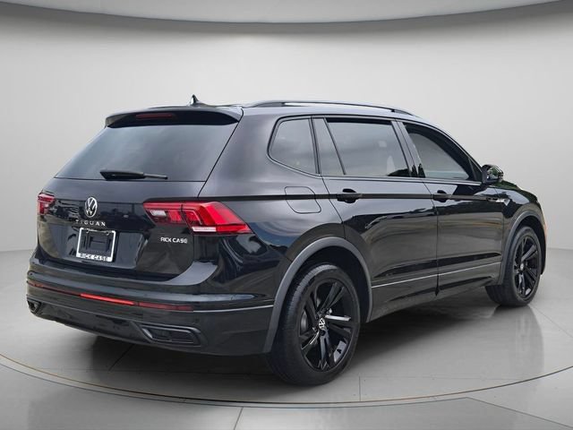 Used 2024 Volkswagen Tiguan SE R-Line FWD image 4