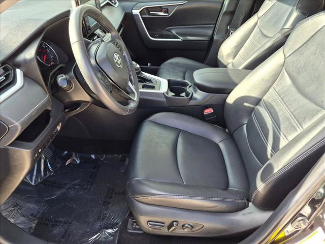 Used 2019 Toyota RAV4 XLE Premium FWD image 15