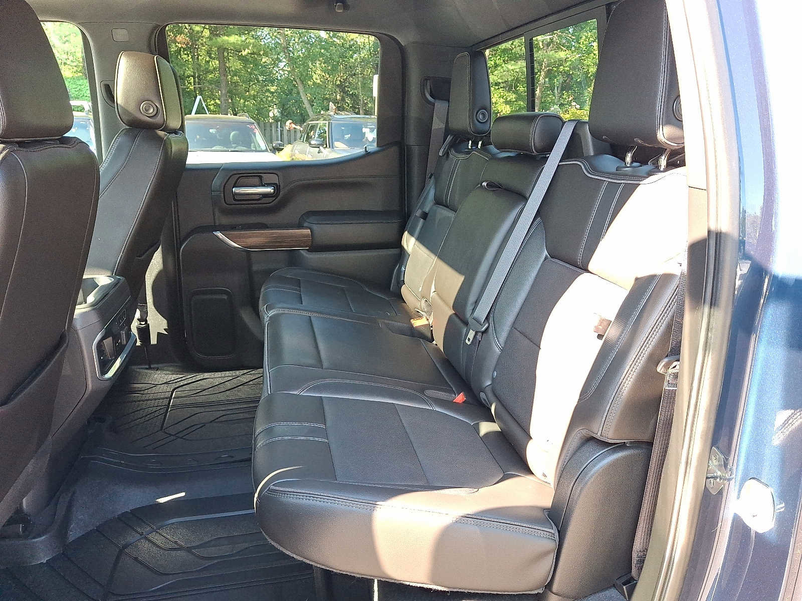 Used 2019 Chevrolet Silverado 1500 High Country image 7