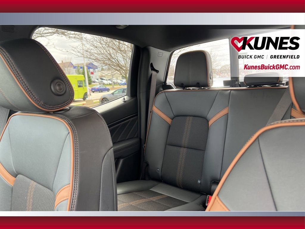 New 2026 GMC Canyon AT4 AWD/4WD image 33