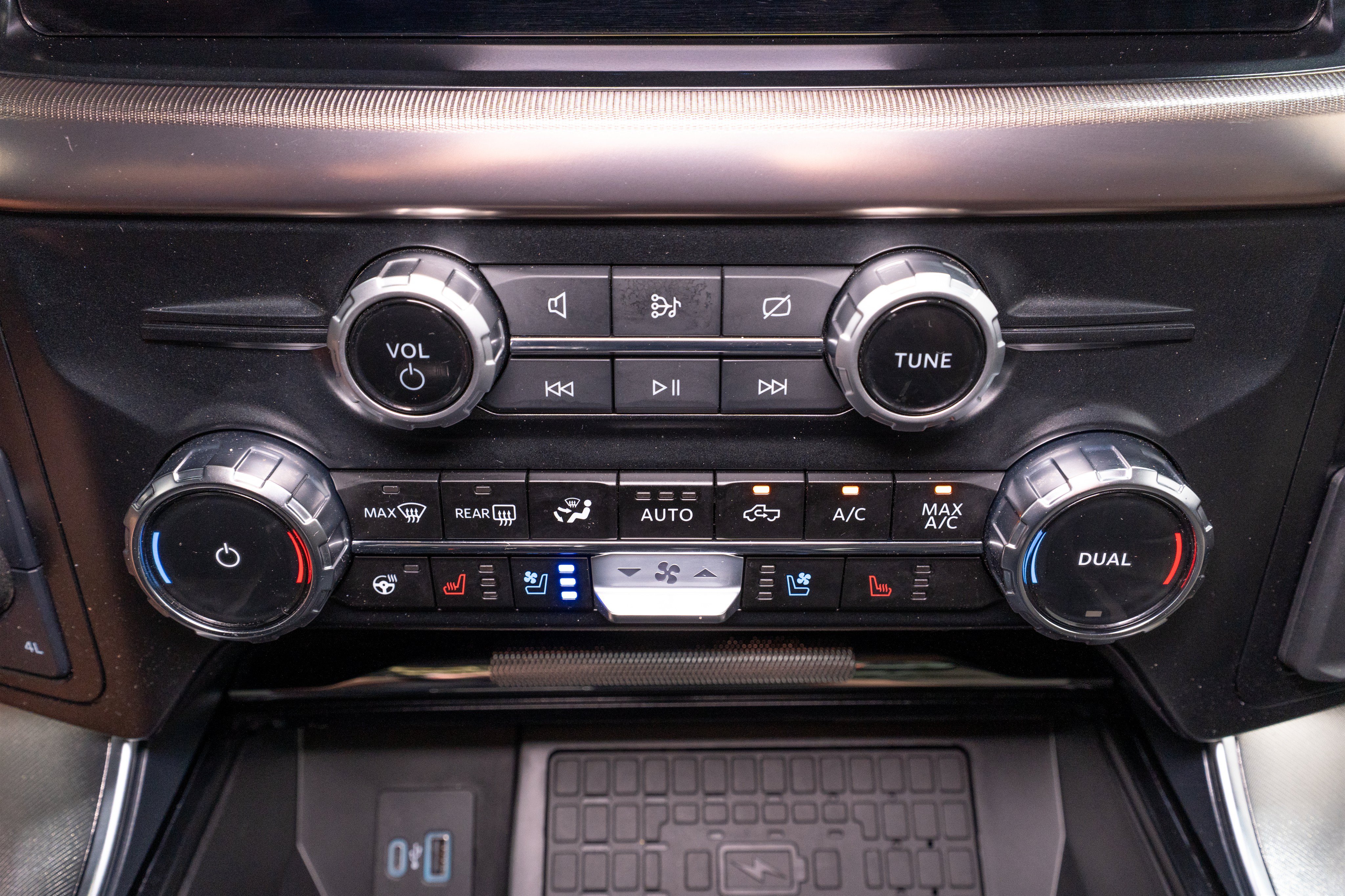 Used 2024 Ford F150 Platinum w/ Equipment Group 703A Plus AWD/4WD image 27