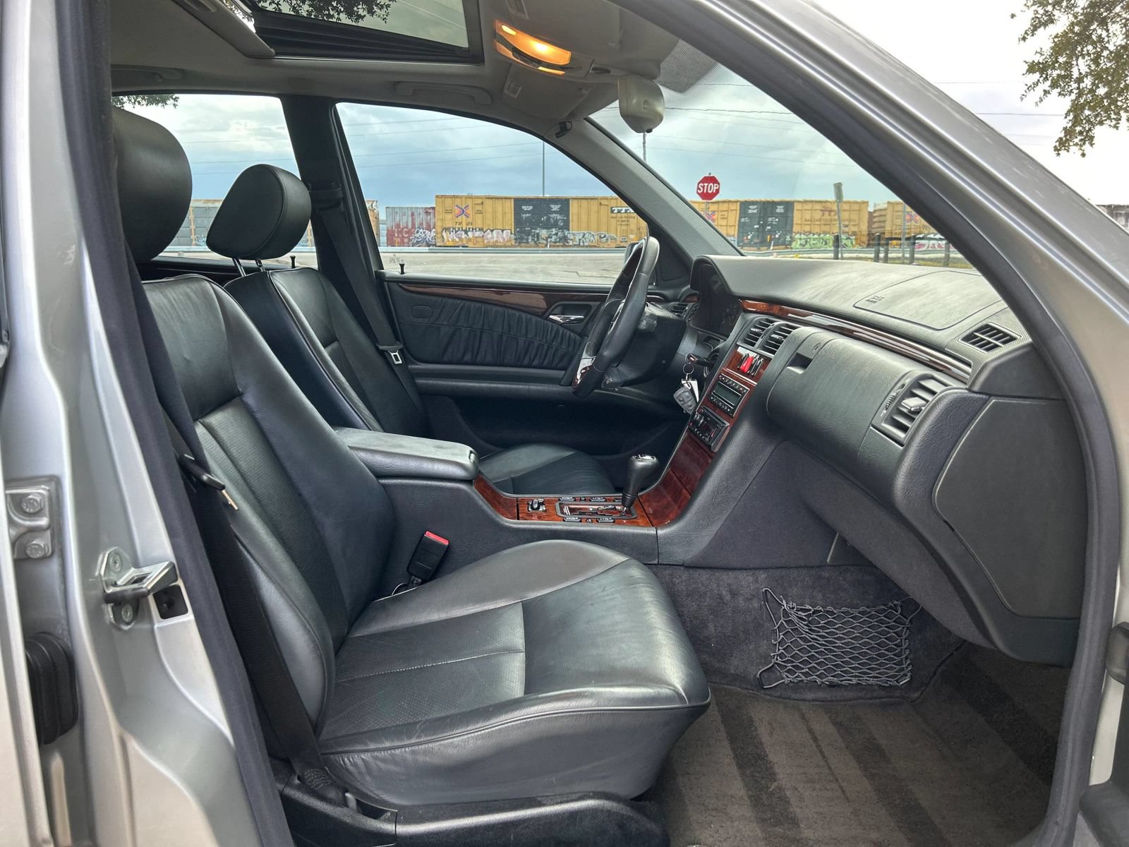 Used 1999 Mercedes-Benz E 430 Sedan image 30