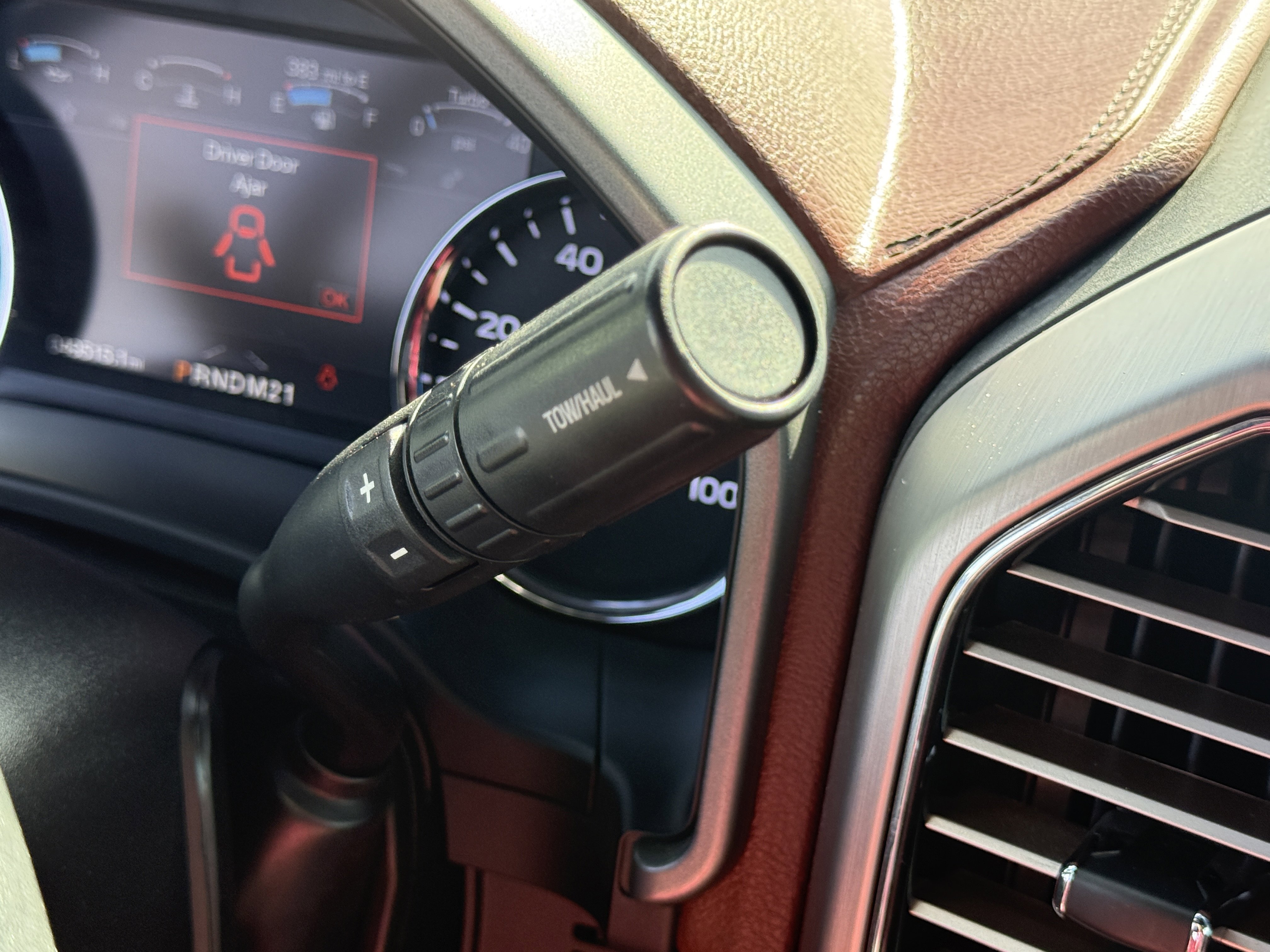 Certified 2019 Ford F450 Platinum w/ Platinum Ultimate Package image 25