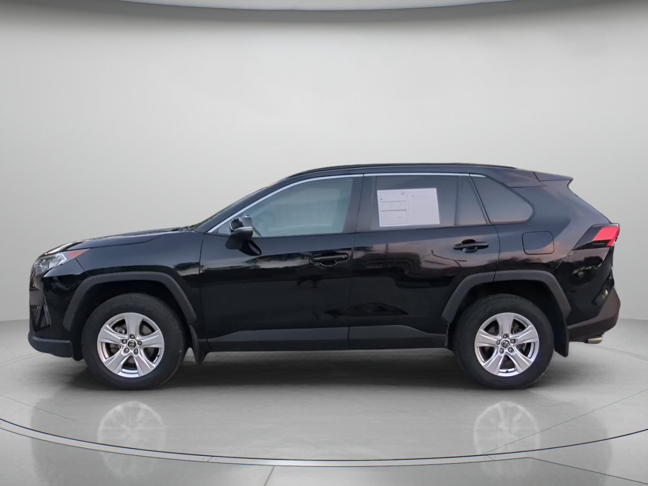 Used 2021 Toyota RAV4 XLE AWD/4WD image 17