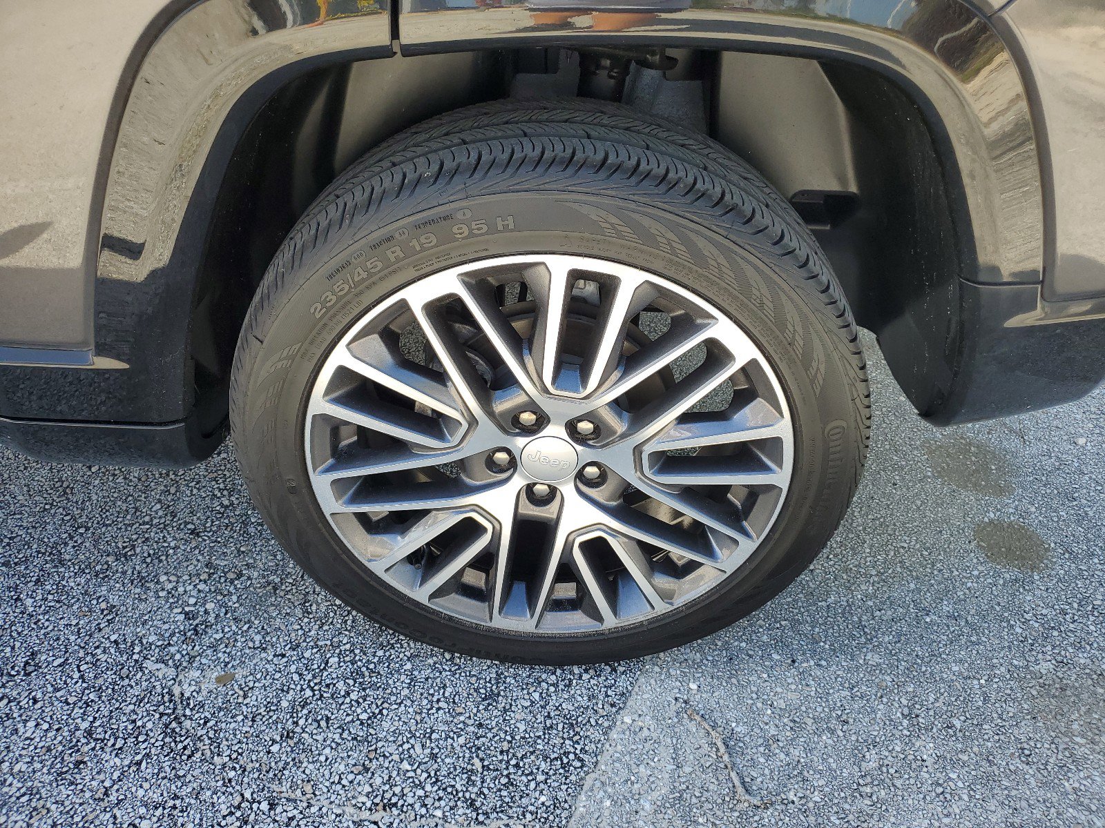 Used 2023 Jeep Compass Limited w/ Elite Group image 8