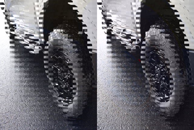 New 2025 Ford Ranger Lariat w/ Black Appearance Package image 4